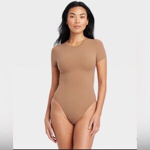 Arden Woman’s luxury collection 4 way stretch short sleeve bodysuit